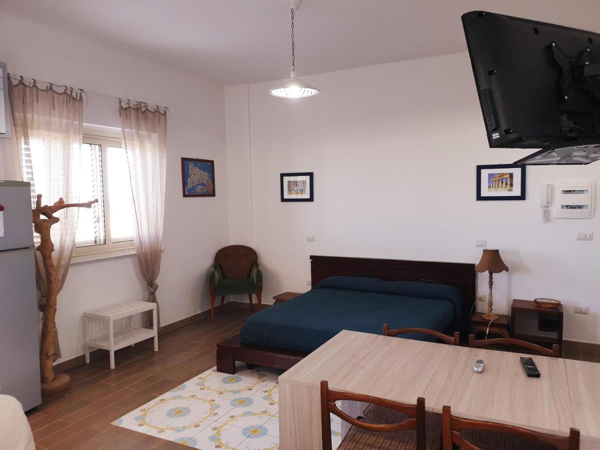 Appartamento Fronte Mare a Venetico Esterno foto